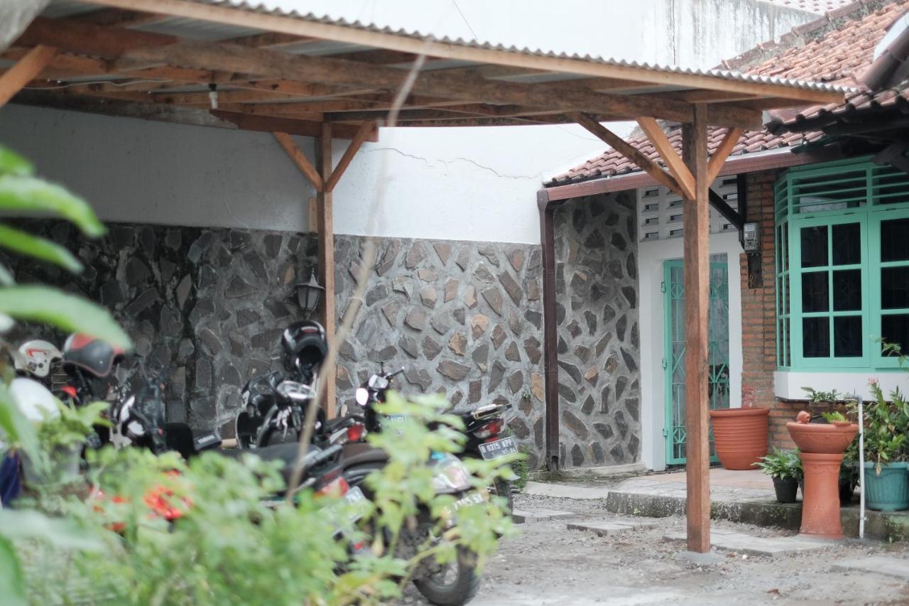 Abrakadabra 747 Lejlighed Yogyakarta Eksteriør billede